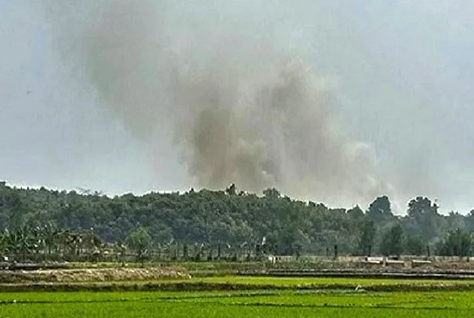 বোমা ও মর্টার শেলের শব্দে কাঁপছে টেকনাফ সীমান্ত